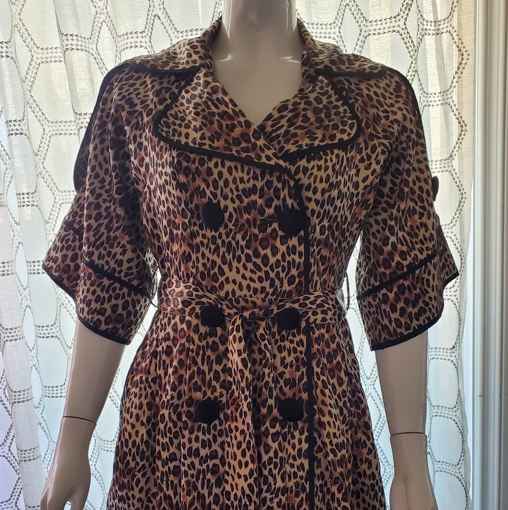 Fumblin' Foe Animal Print dress size medium